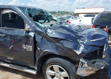 2020 Ram 1500 Classic Tradesman 4X2 6'4 Box z USA, uszkodzony, nr VIN 1C6RR6FG3LS124624